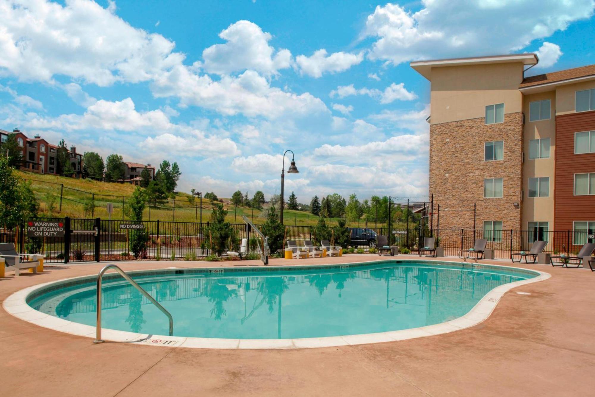 Hotel Fairfield & By Marriott Boulder Broomfield/interlocken 3*